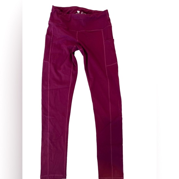 Luga Pants - Luga Large. Maroon color. Leggings.